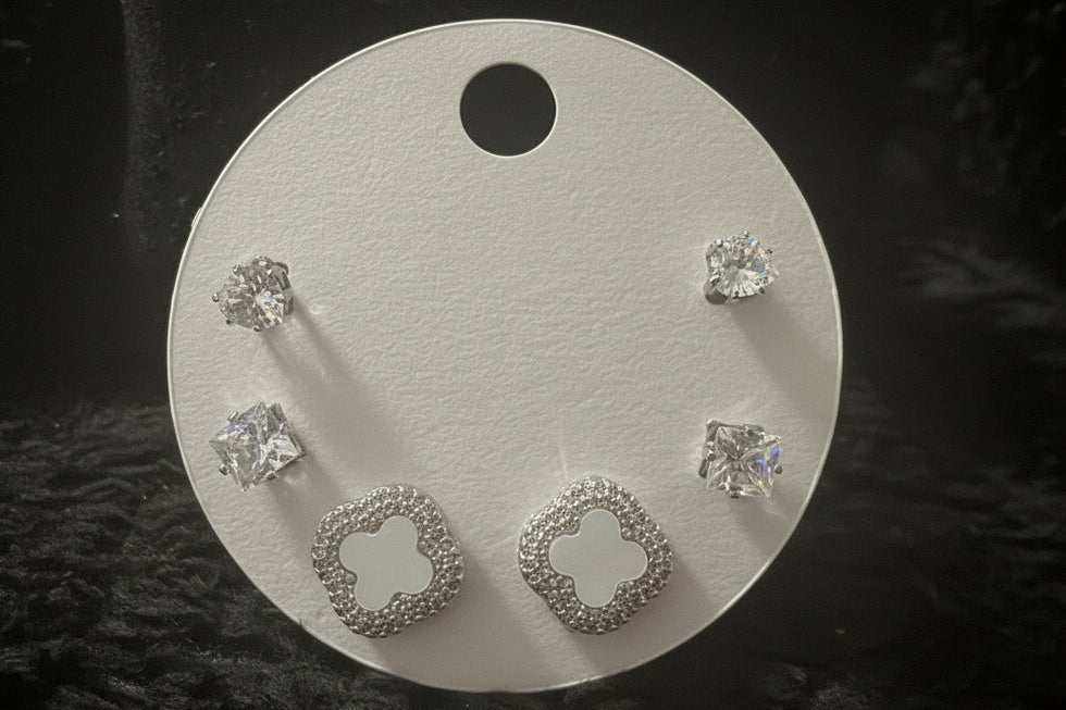 Clover & Stud Set