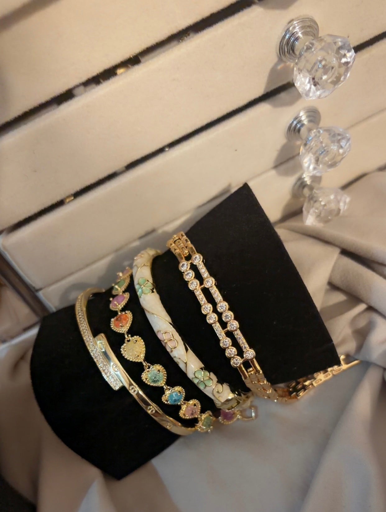 The Luxe Layer
 Stack