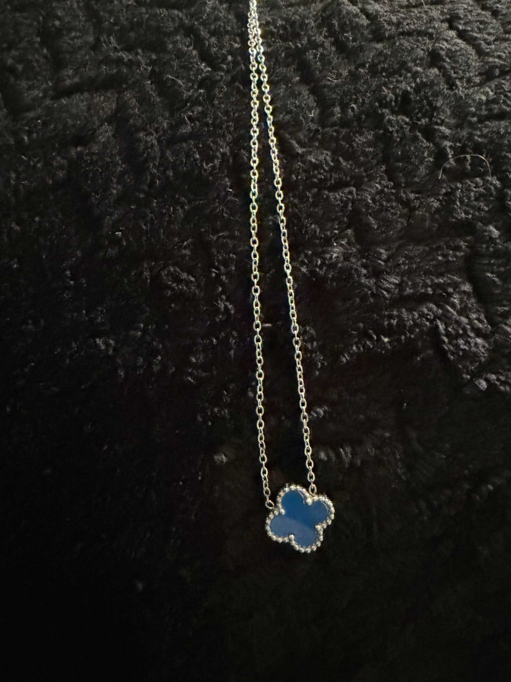 Reversible Clover Necklace blue/black