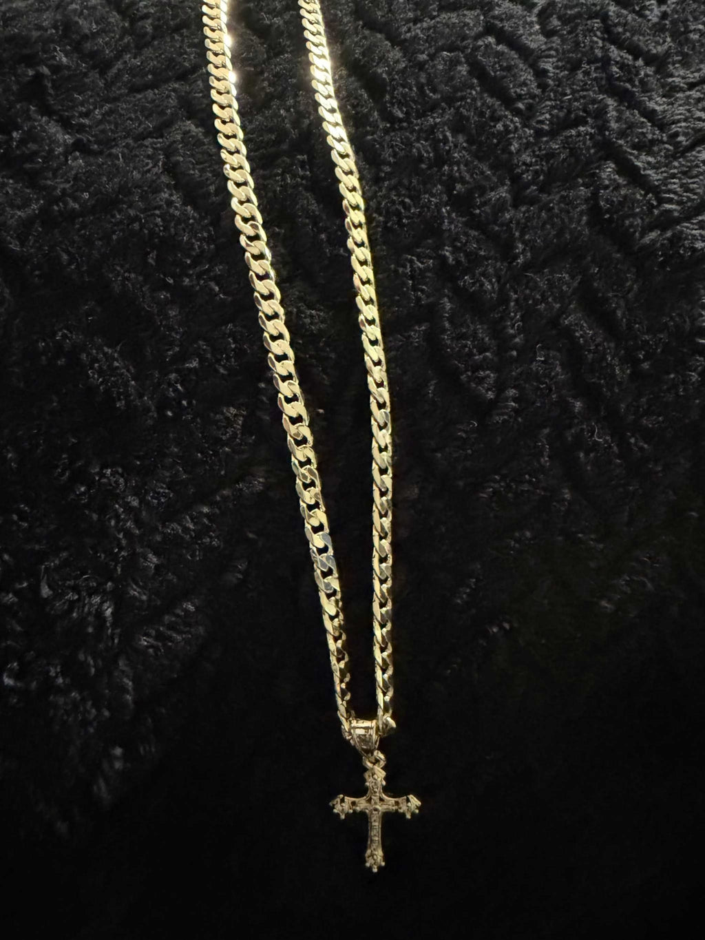 Cuban Necklace With Small Cross Charm
